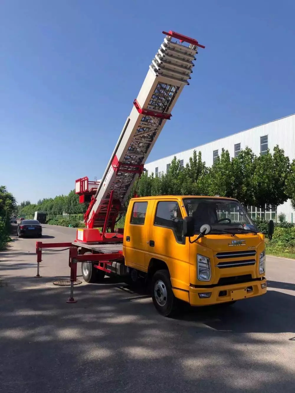 馆陶县附近的云梯车出租服务：轻松解决高空作业需求
